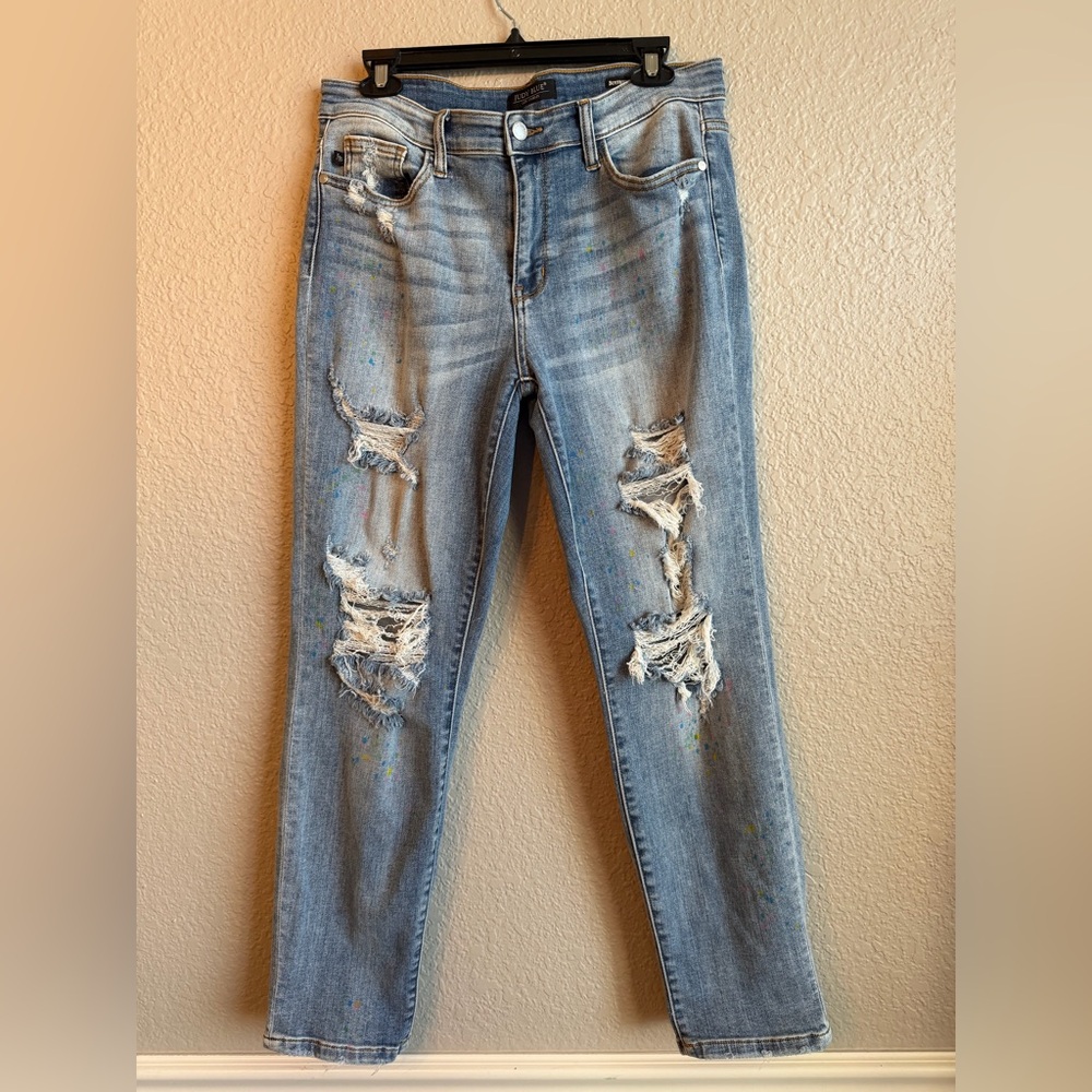 Judy Blue Jeans Women's 13/31 Light Wash Boyfriend Fit Distressed Paint Splatter